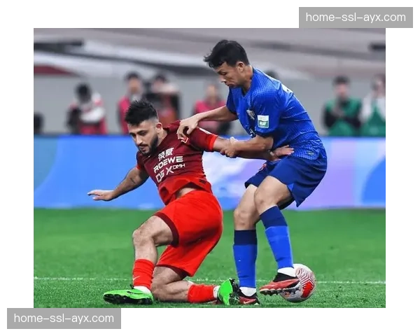 争议判罚全程记录：视频回看推翻进球引发两队教练激烈抗议