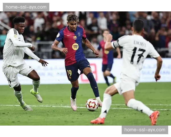 巴萨9分领跑西甲，国家德比或成夺冠关键节点